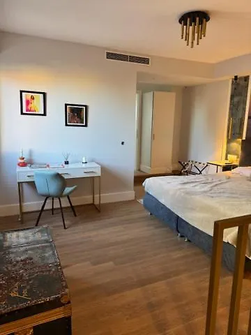 Casa Del Telegrafo *