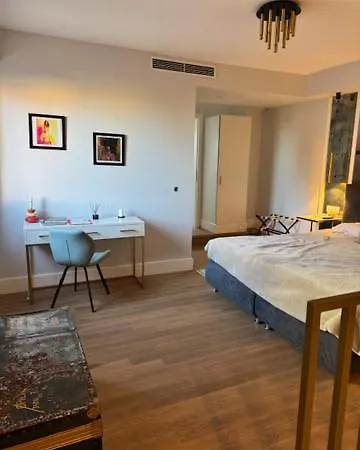 Casa Del Telegrafo *